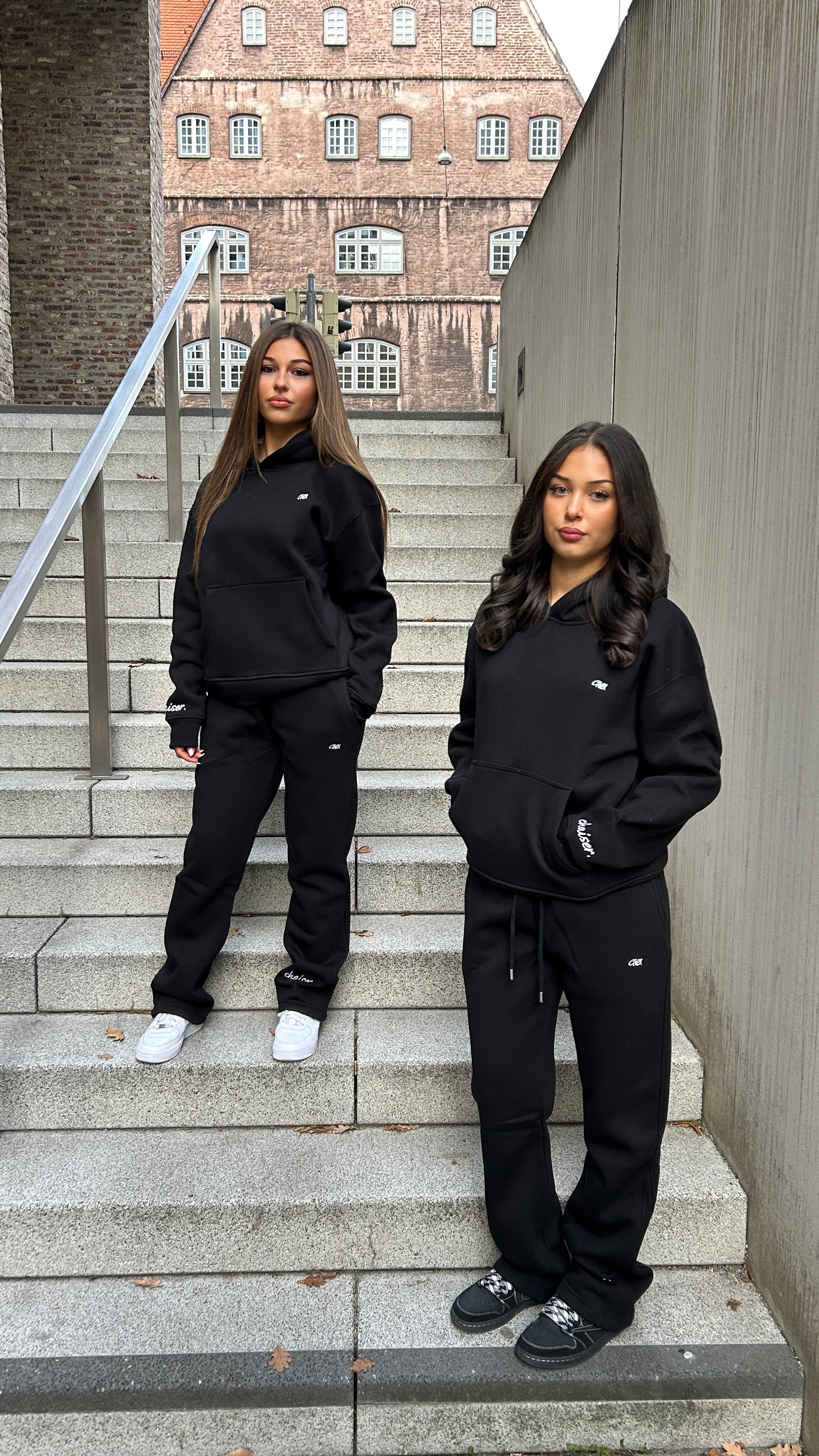 CHS. Basic Hoodie Black