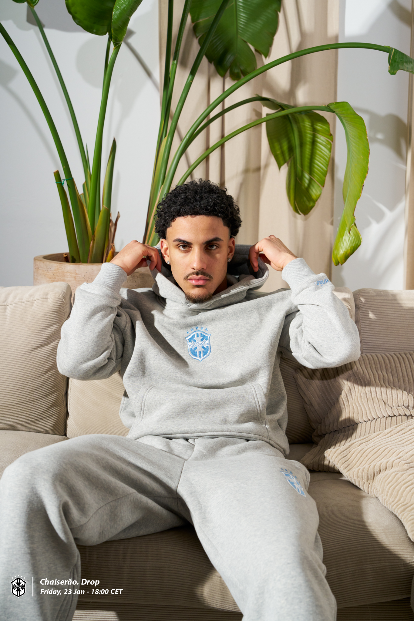 grey/blue chaiserão. Jogger